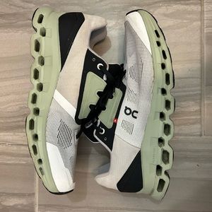 On Running Cloud Stratus Men’s Sneaker 8.5